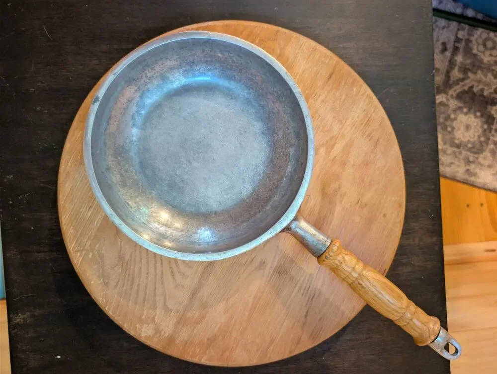 Vintage Pot Shop Boston - French Chef Omelet Pan 8